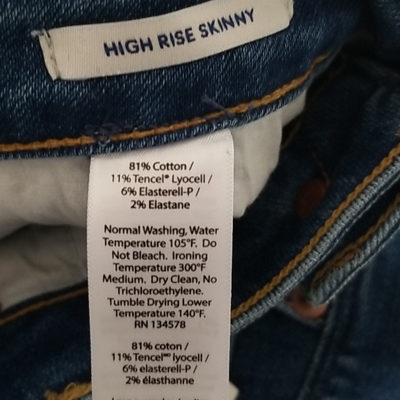 Vineyard Vines High Rise Skinny Ankle Jean - Picture 7 of 7